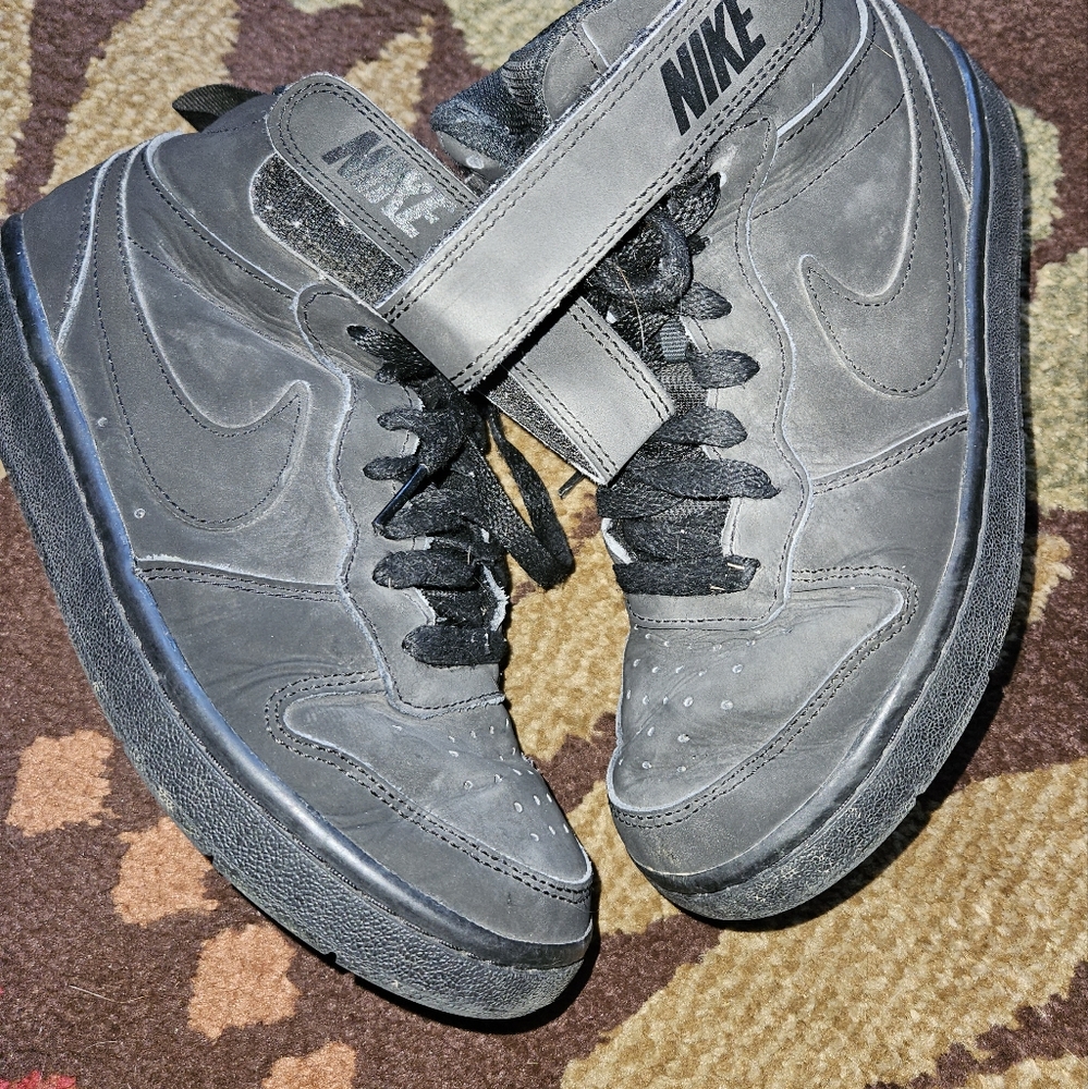 Boys Nike